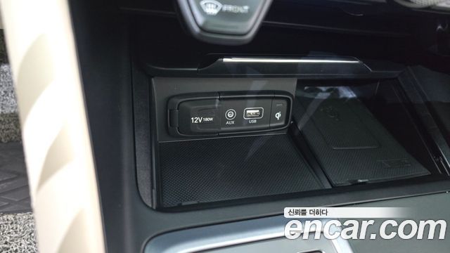Genesis G70 2019 — photo 34