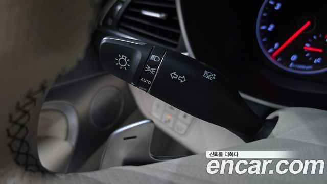 Genesis G70 2019 — photo 35