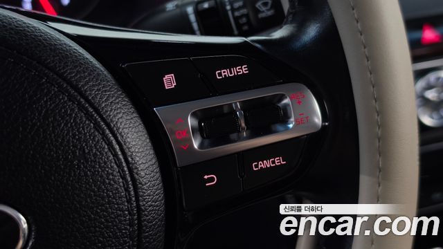Kia K7 2017 — photo 20