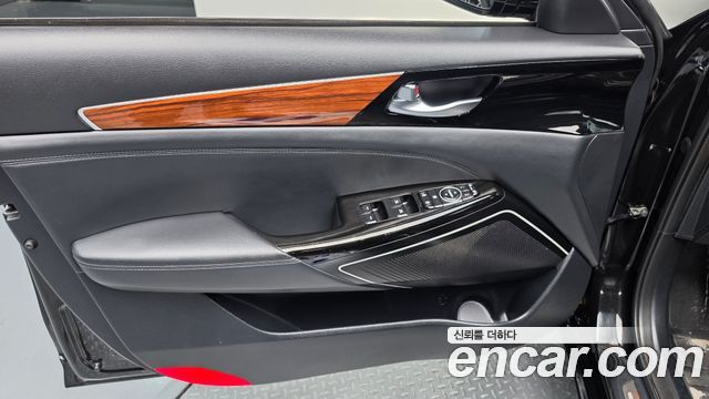 Kia K7 2017 — photo 14