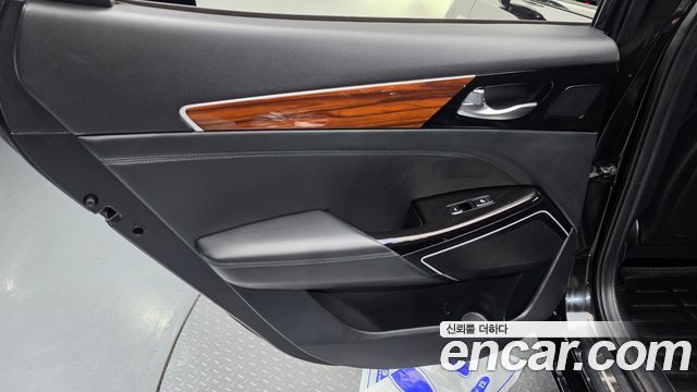 Kia K7 2017 — photo 15