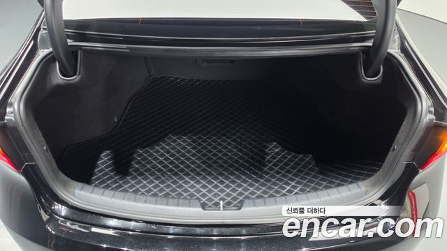 Kia K7 2017 — photo 32