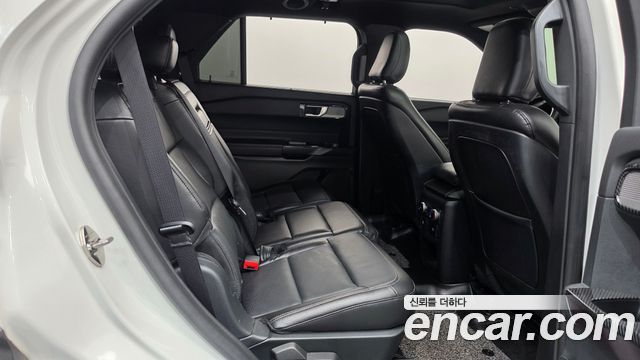 Ford Explorer 2020 — photo 17