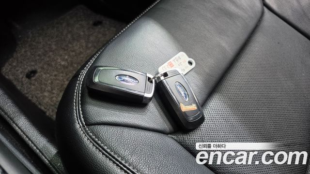 Ford Explorer 2020 — photo 21