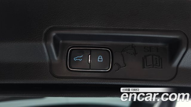 Ford Explorer 2020 — photo 24