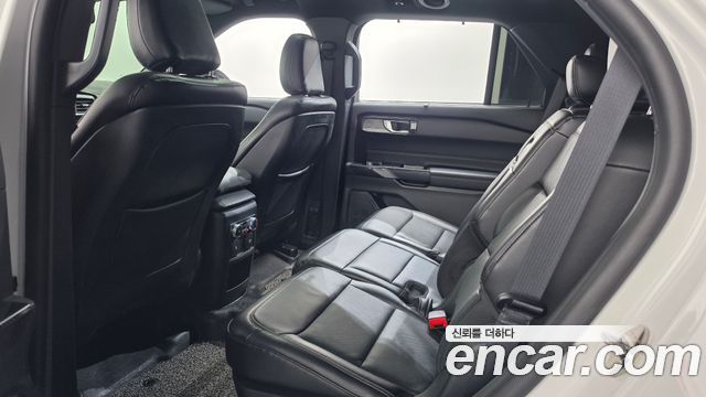 Ford Explorer 2020 — photo 25
