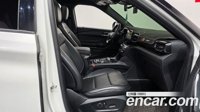 Ford Explorer 2020 — photo 16