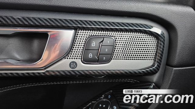 Ford Explorer 2020 — photo 35