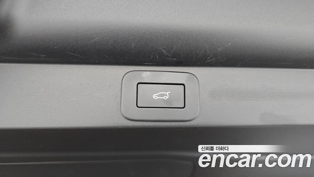 Land Rover Range Rover 2023 — photo 26