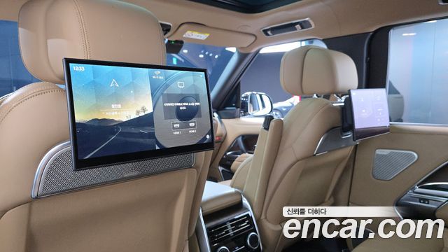 Land Rover Range Rover 2023 — photo 29
