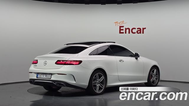 Mercedes-Benz E-Class 2017 — photo 2