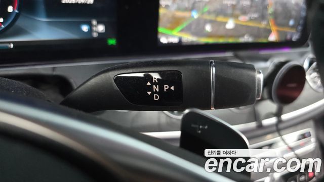 Mercedes-Benz E-Class 2017 — photo 12