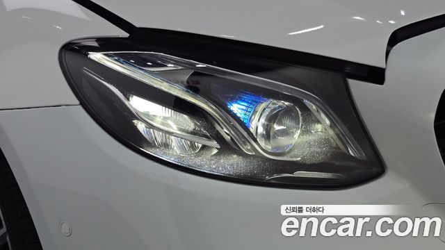 Mercedes-Benz E-Class 2017 — photo 8