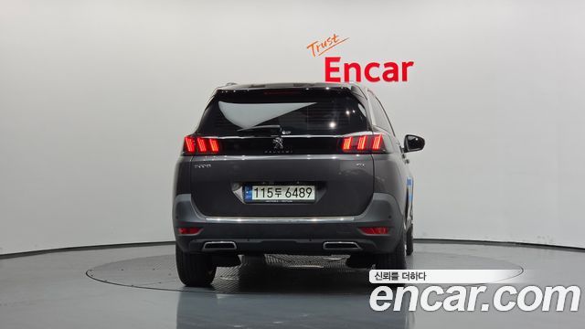 Peugeot 5008 2021 — photo 4