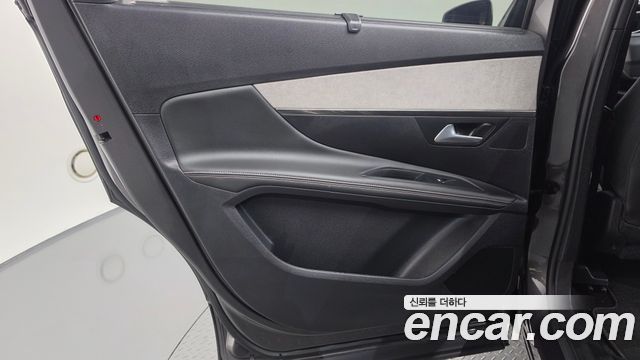 Peugeot 5008 2021 — photo 15