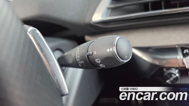 Peugeot 5008 2021 — photo 30