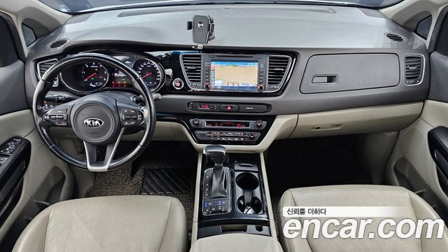 Kia Canival 2018 — photo 10