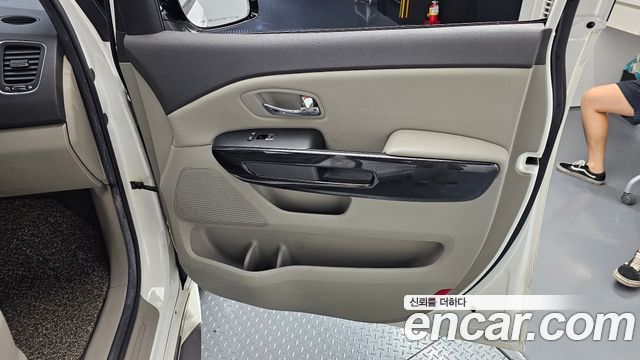 Kia Canival 2018 — photo 14