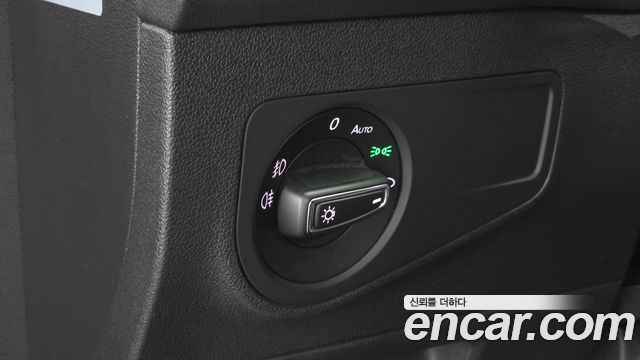 Volkswagen Tiguan 2018 — photo 15