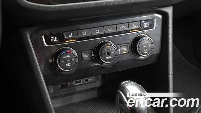 Volkswagen Tiguan 2018 — photo 18