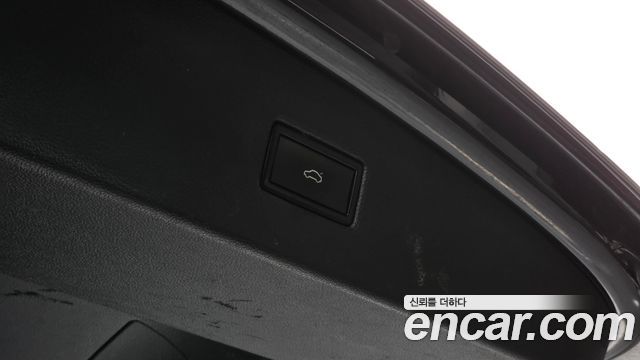 Volkswagen Tiguan 2018 — photo 20