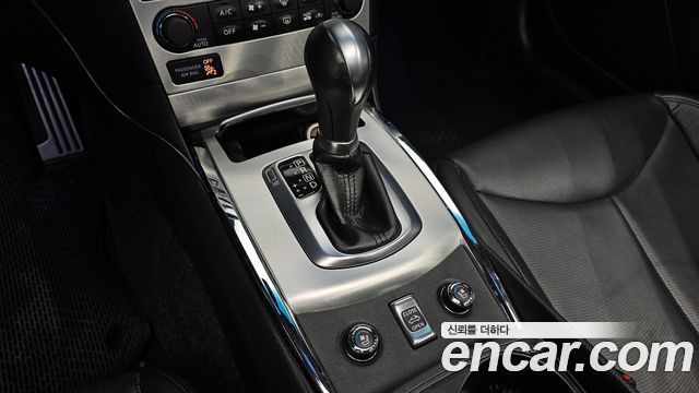 Infiniti Q60 2014 — photo 12