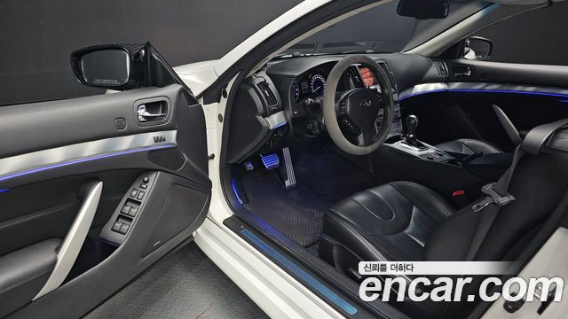 Infiniti Q60 2014 — photo 17
