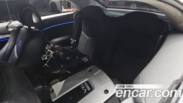 Infiniti Q60 2014 — photo 18