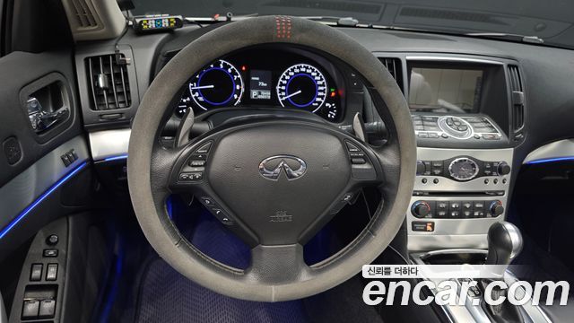 Infiniti Q60 2014 — photo 19