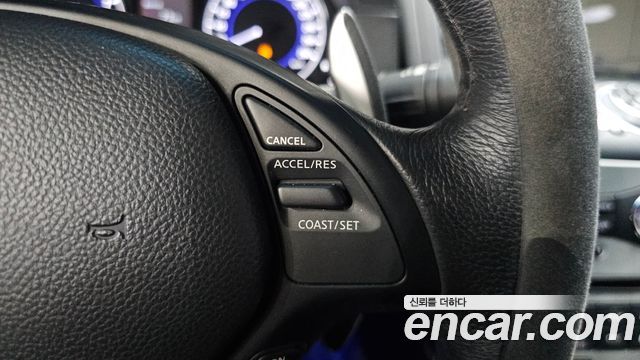 Infiniti Q60 2014 — photo 24