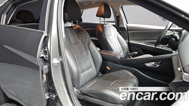 Hyundai AVANTE 2021 — photo 11