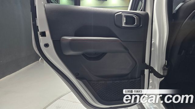 Jeep Wrangler 2019 — photo 15