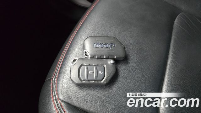 Jeep Wrangler 2019 — photo 30