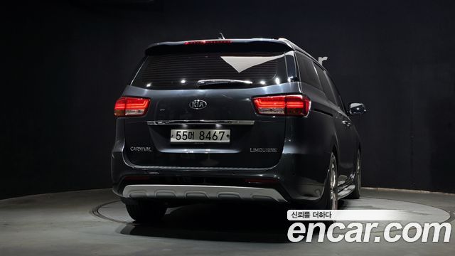 Kia Canival 2017 — photo 4