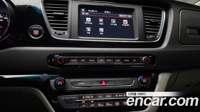 Kia Canival 2017 — photo 21