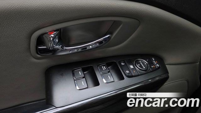 Kia Canival 2017 — photo 26