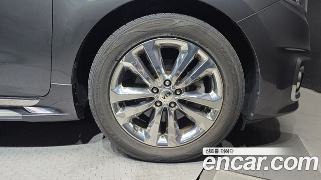 Kia Canival 2017 — photo 7