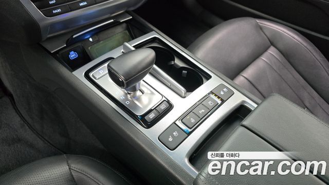 Genesis G80 2020 — photo 12