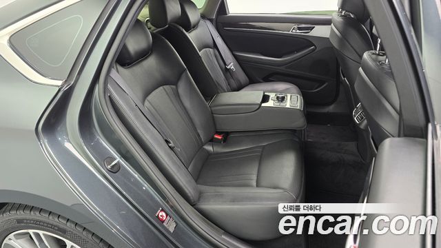 Genesis G80 2020 — photo 17