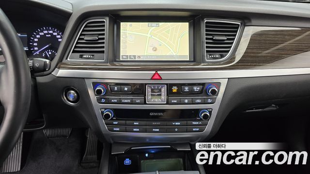 Genesis G80 2020 — photo 20