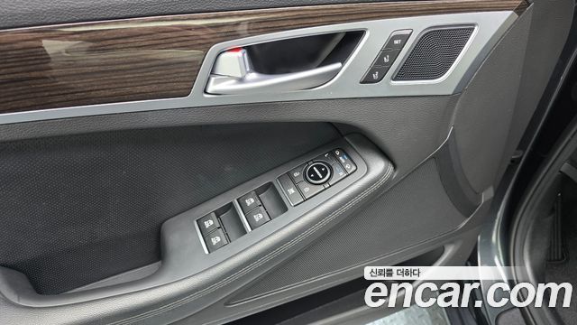 Genesis G80 2020 — photo 27