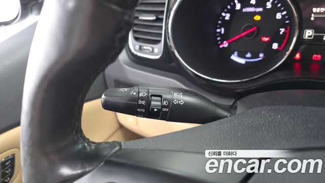 Kia Canival 2017 — photo 23