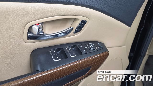 Kia Canival 2017 — photo 28
