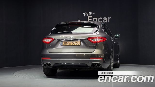 Maserati Levante 2017 — photo 4