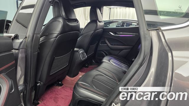 Maserati Levante 2017 — photo 16