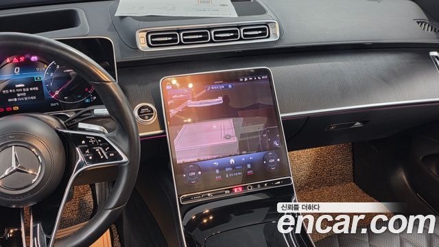 Mercedes-Benz S-Class 2022 — photo 9