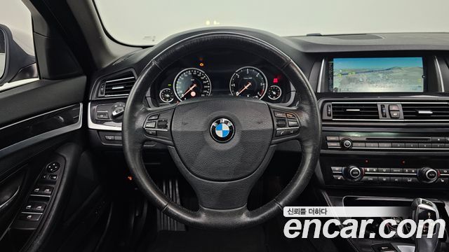 BMW 5-Series 2014 — photo 13