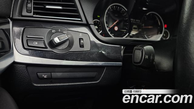 BMW 5-Series 2014 — photo 16