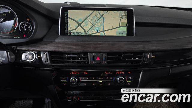 BMW X5 2014 — photo 12