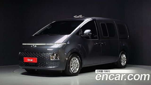 Hyundai Staria 2022 — photo 1